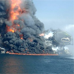 Deepwater Horizon Sinking (Apr 22)