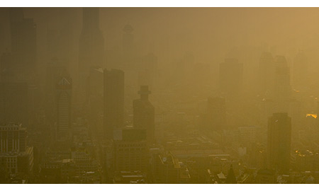 Southeast Asia Oil, Gas Sector Unfazed by Haze