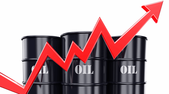 Crude Rises to Two-Week High as World Tugs on US Oil Supplies