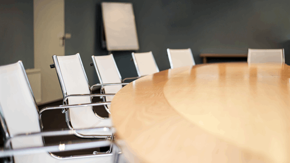 Icahn Ups Oxy Board Battle After CEO Talks Fail
