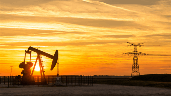 US Rig Count Drops by Eight