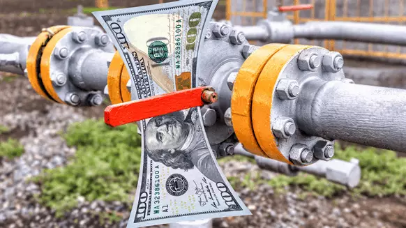 Adnoc's $15B Gas Pipeline Lures BlackRock, GIP Interest