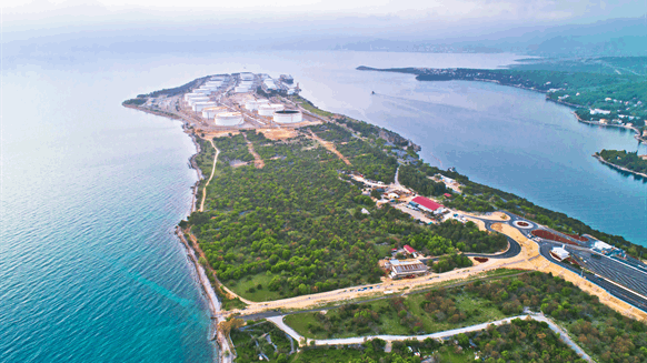New Croatia LNG Terminal Awaits Cargo from US - Vimarsana News