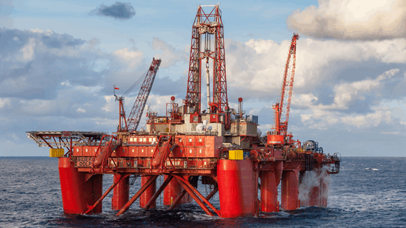 Dolphin Rig Goes on Contract