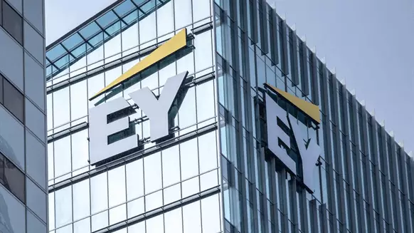 EY To Hire 1,300 As It Opens EYCarbon Unit - Vimarsana News