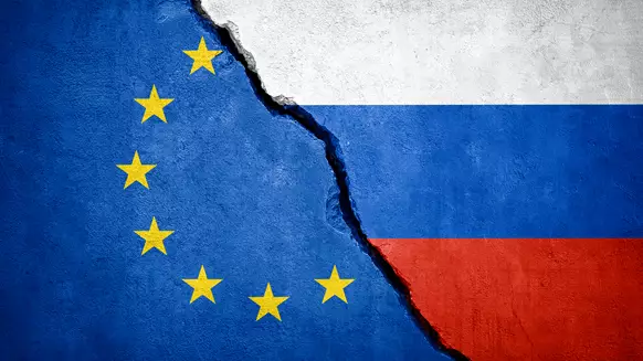 Analysts Look at EU Russian Oil Embargo