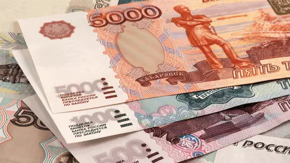 Ruble Hits 5-Year High as Gas Buyers Bend to Putin Demand