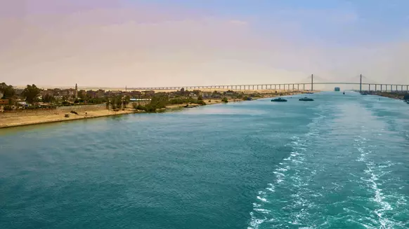 64,000 Ton Oil Tanker Runs Aground in Suez Canal