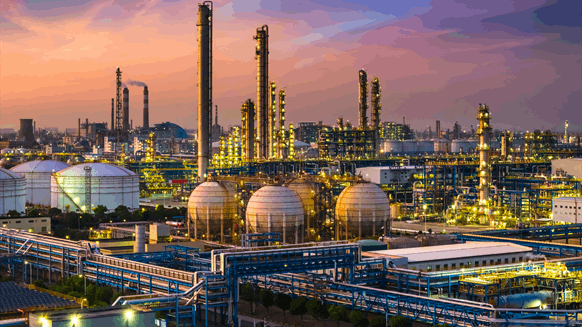 Chinese Refining in May at Lowest Level in Nearly 4 Years