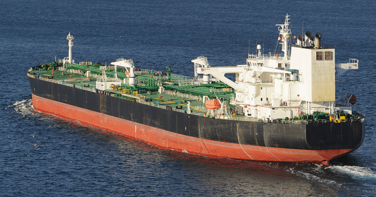 El petróleo crudo fluctúa a medida que aumenta el riesgo de Ormuz