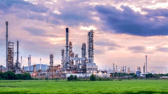 Iran Oil Snapped Up by Chinese Private Refiners as Market Shifts - Vimarsana News