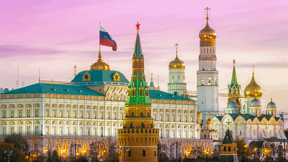 Kremlin Revenue Under Pressure as Crude Price Falls on Sanctions