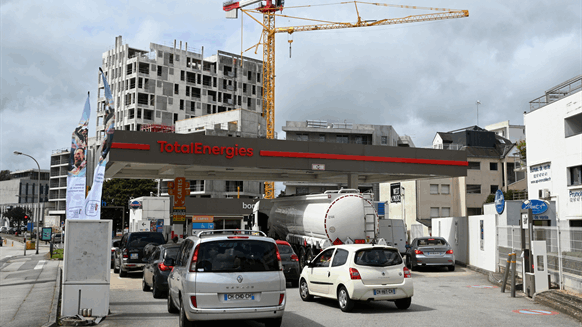 TotalEnergies Completes Sale of Fuel Stations in Four EU States - Vimarsana News