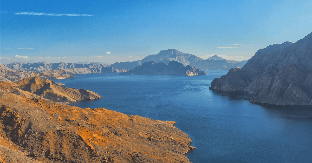 UK Navy Says Ship Hailed by Armed Vessels in Hormuz